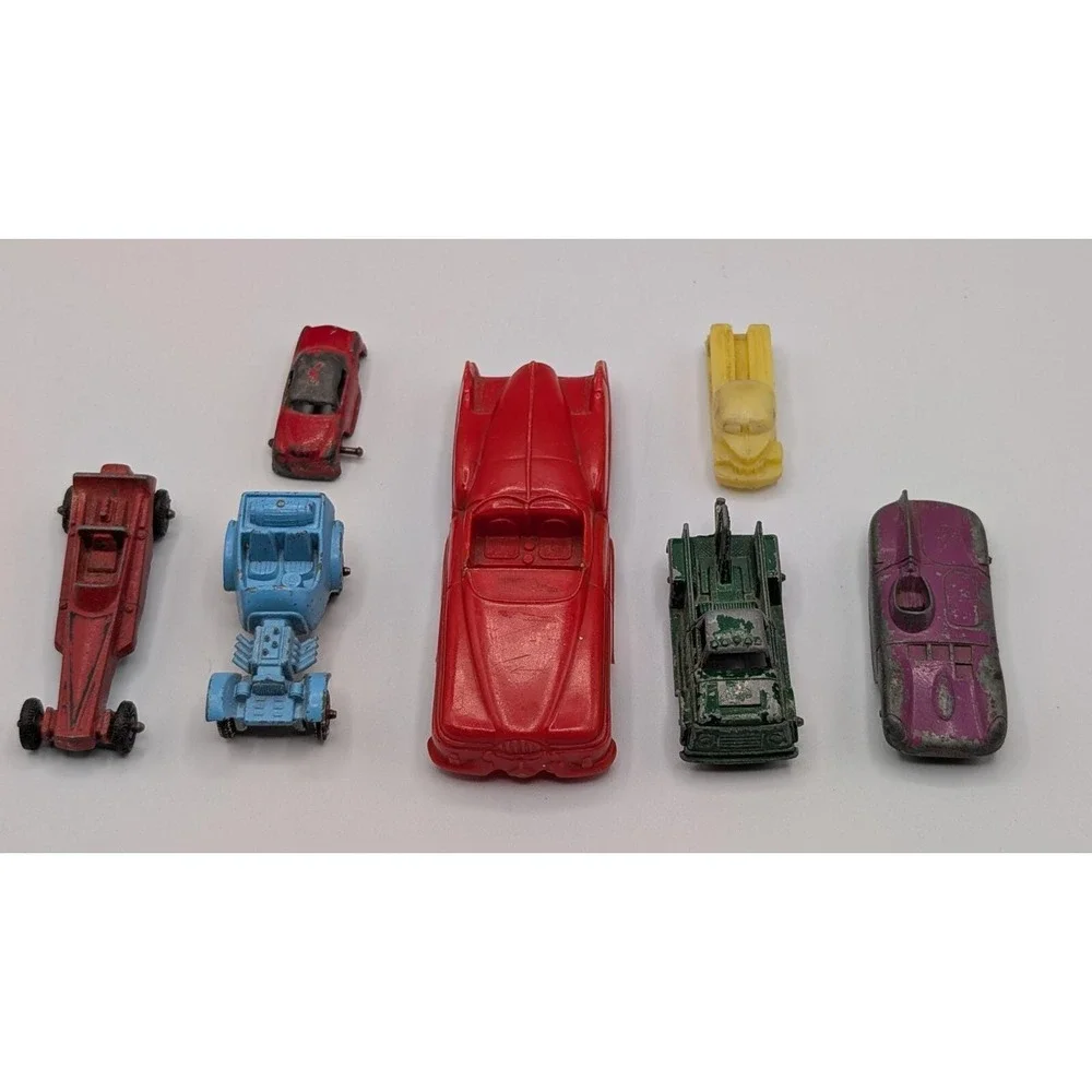 Tootsie Toy, Cracker Jack & More Vintage Car Lot Diecast & Plastic Lot Of 7